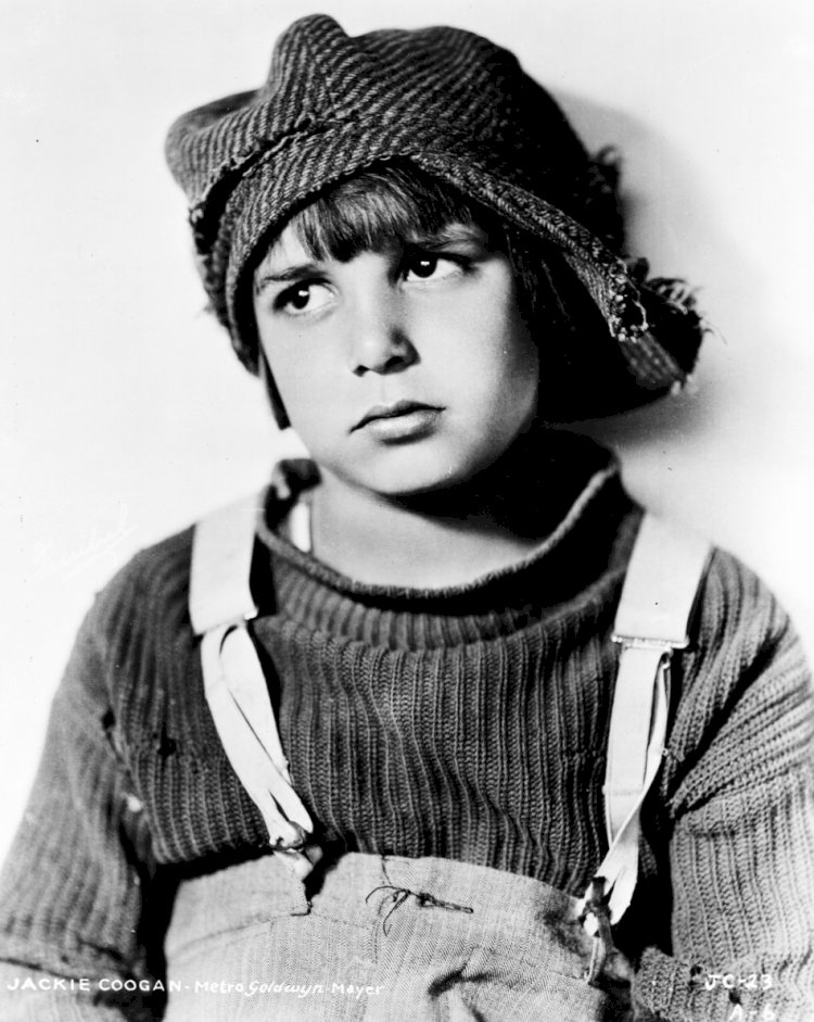 Charlie Chaplin’in “The Kid” (1921) Filmi Üzerine