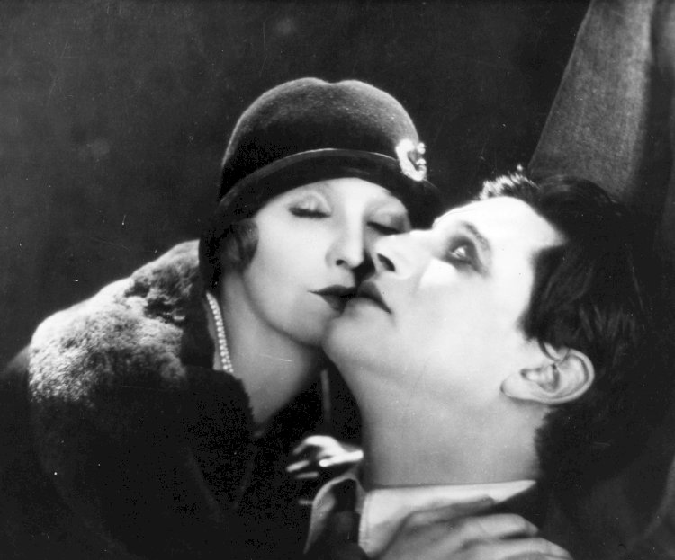 Alfred Hitchcock’un “The Lodger” (1927) Filmi Üzerine